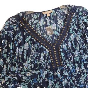 Woman Within Size 3X Top 3/4‎ Sleeve Blue Floral Embellished VNeck Boho Comfort